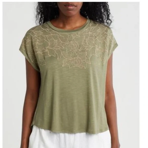 NWT Adrianna Papell Floral Embroidered Short Sleeve shirt - Picture 2 of 6